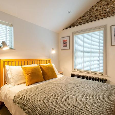 Beautiful, Central, 3 Min Walk From Beach, 2 King Doubles Hove Extérieur photo