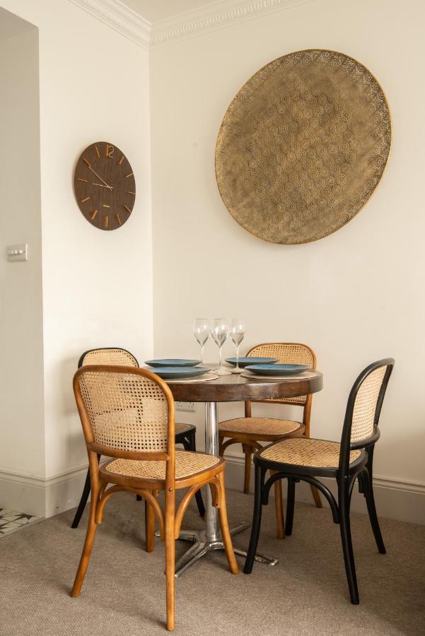 Beautiful, Central, 3 Min Walk From Beach, 2 King Doubles Hove Extérieur photo