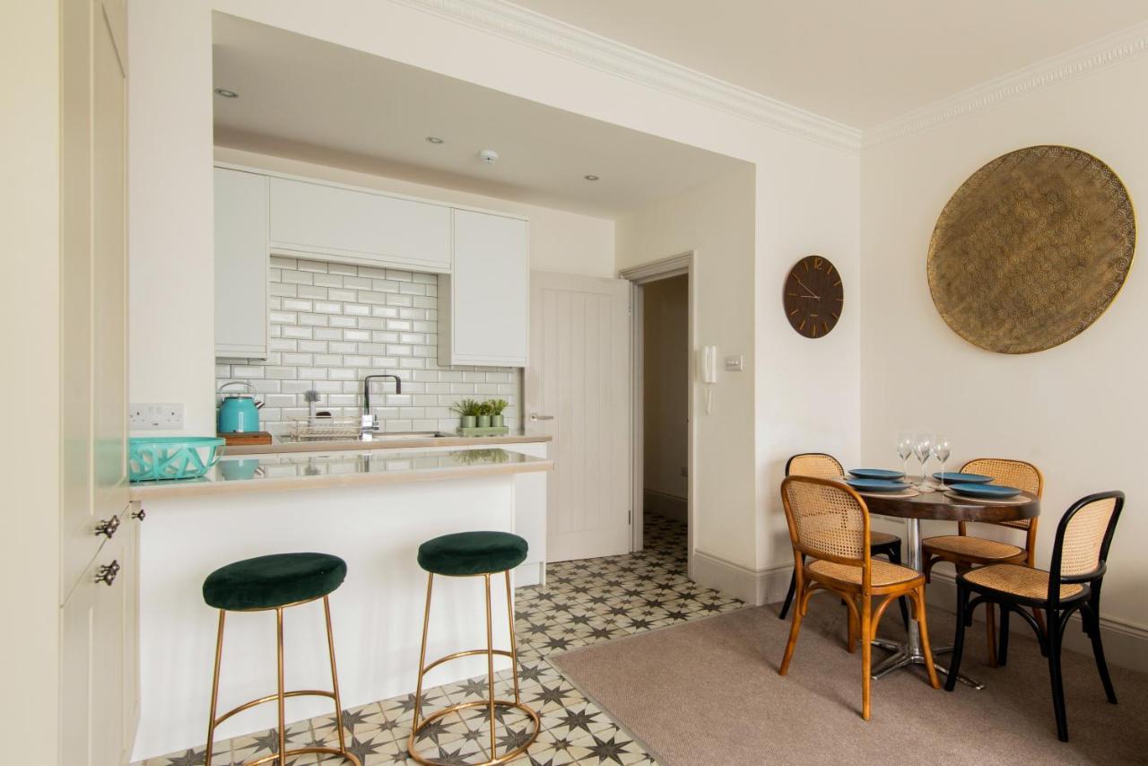 Beautiful, Central, 3 Min Walk From Beach, 2 King Doubles Hove Extérieur photo